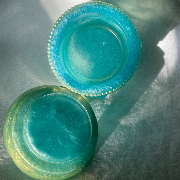 Carousel Trinket Jar, Baby Blue/Gold/HolographicGlitter - Picture 4 of 7